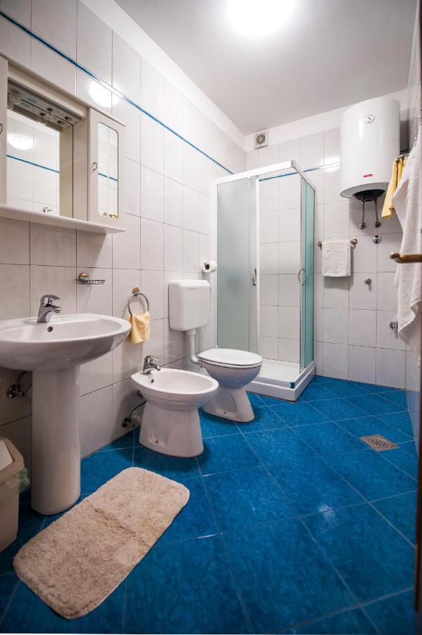 רוביני Apartments Bella B מראה חיצוני תמונה