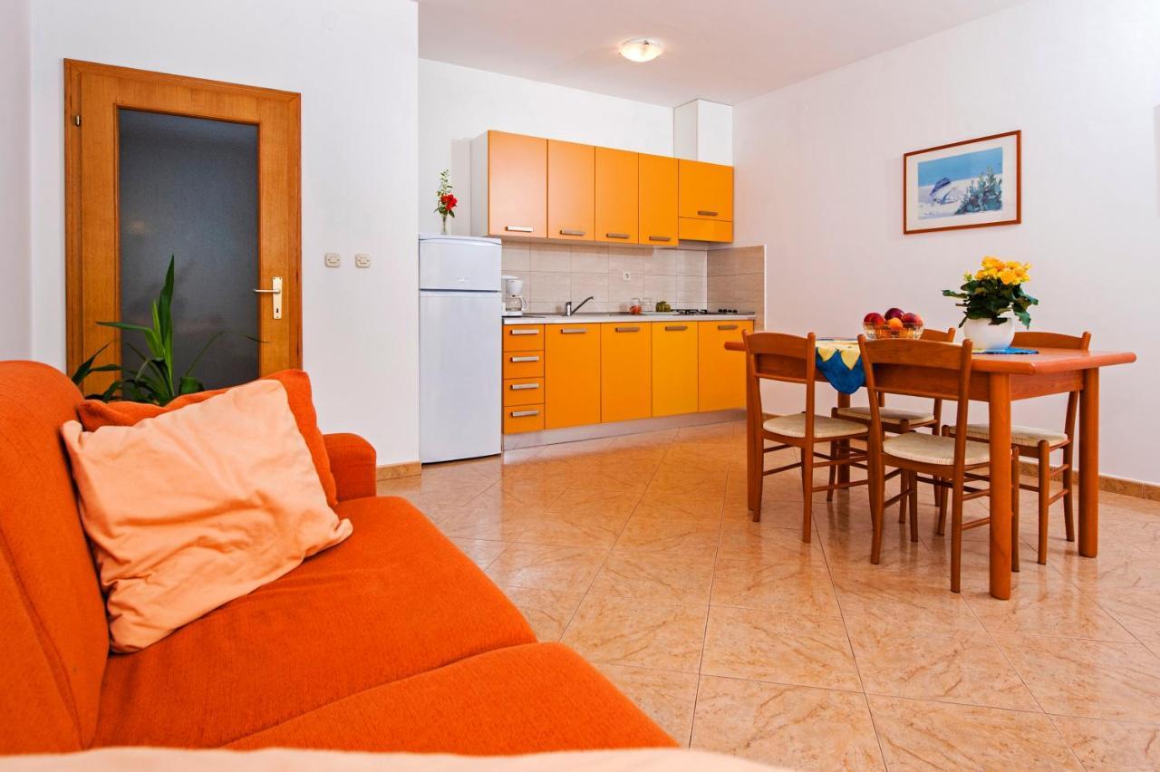 רוביני Apartments Bella B מראה חיצוני תמונה