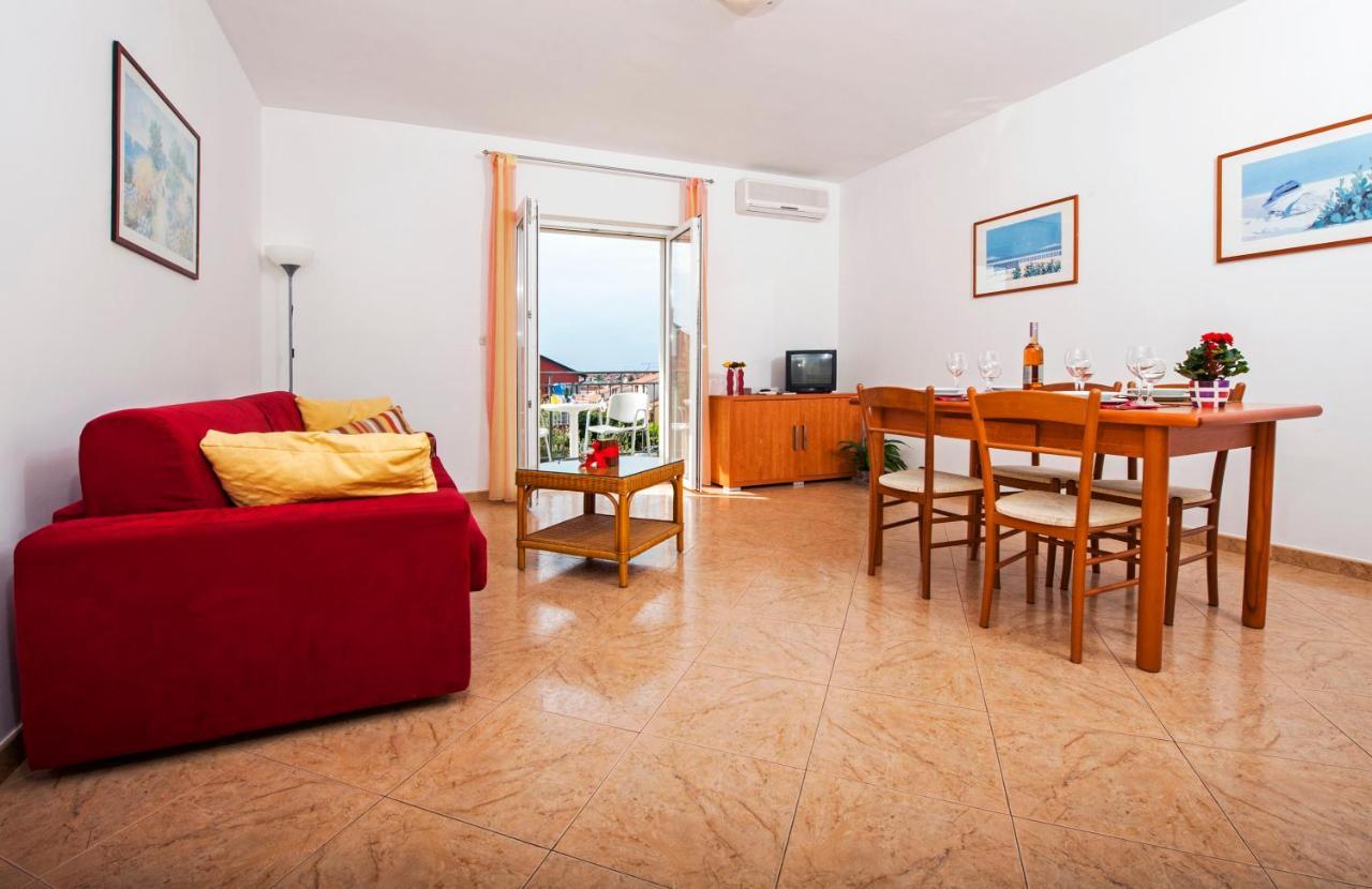 רוביני Apartments Bella B מראה חיצוני תמונה